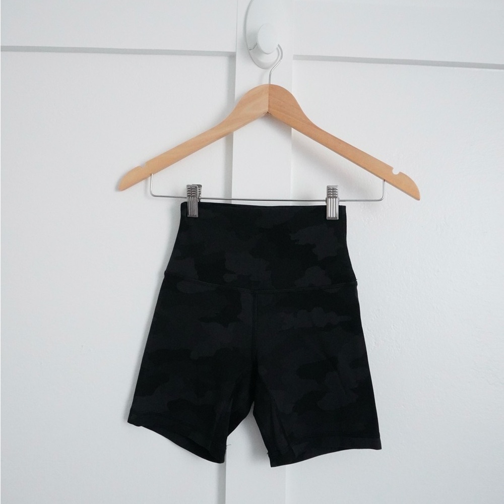 Lululemon Black Camo Align High Rise Short 6”